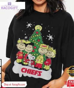 snoopy the peanuts kansas city chiefs christmas unisex shirt 2 qudh25